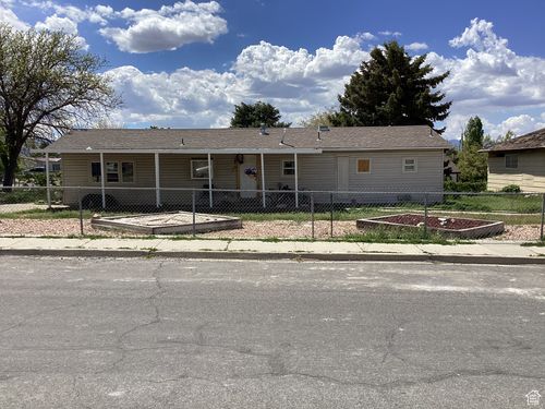 684 Fleetwood Dr, Tooele, UT, 84074-2516 | Card Image