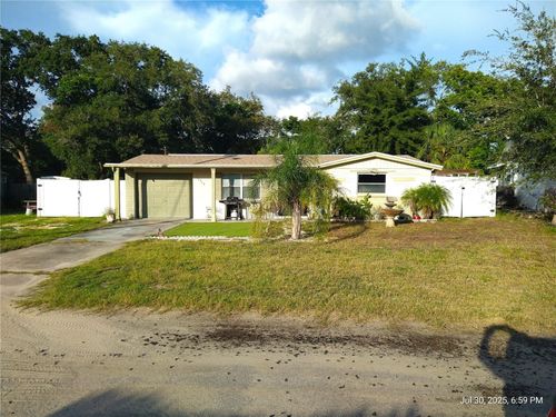 12910 College Hill Dr, HUDSON, FL, 34667-1891 | Card Image