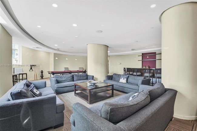 APT-2109 - 9055 Sw 73 Rd Ct, Condo with 3 bedrooms, 2 bathrooms and null parking in Pinecrest FL | Image 36