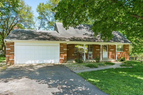 2208 Berry Hill Dr, Grove City, OH, 43123-3607 | Card Image