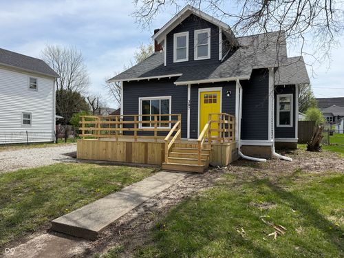 207 Broadway St, Alexandria, IN, 46001-1618 | Card Image