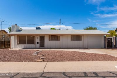 2208 W Laurel Lane, House other with 4 bedrooms, 2 bathrooms and null parking in Phoenix AZ | Image 1