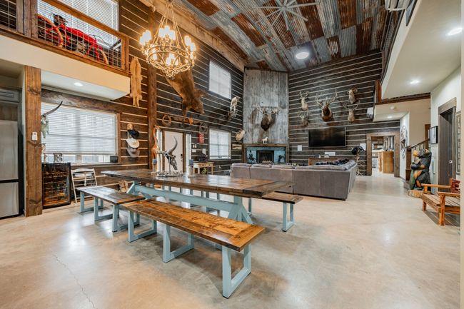1990 Jim Harry Loop, Home with 5 bedrooms, 6 bathrooms and null parking in Sunset TX | Image 12