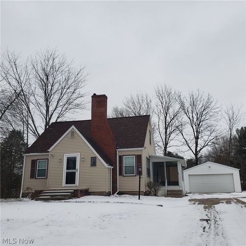 5411 Columbus Rd Ne, Louisville, OH, 44641-9262 | Card Image