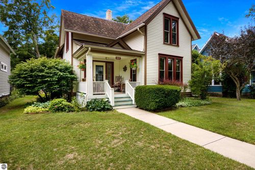 417 W Seventh Street, Traverse City, MI, 49684 | Card Image
