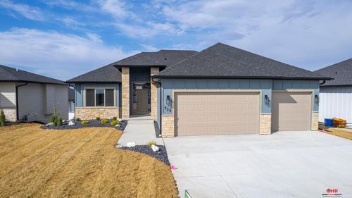 929 N 106th St, Lincoln, NE, 68527-2522 | Card Image