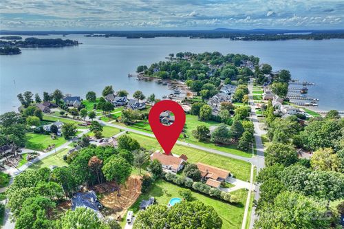 21228 Lakeview Cir, Cornelius, NC, 28031-6684 | Card Image