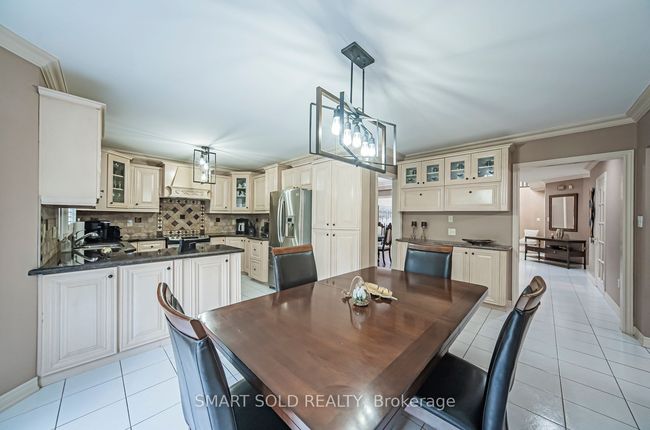 58 Helmsdale Ave, House other with 5 bedrooms, 4 bathrooms and 9 parking in Maple ON | Image 11