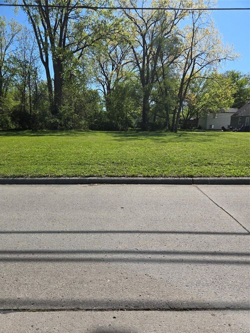 5133 Admiral St, Westland, MI, 48186 | Card Image