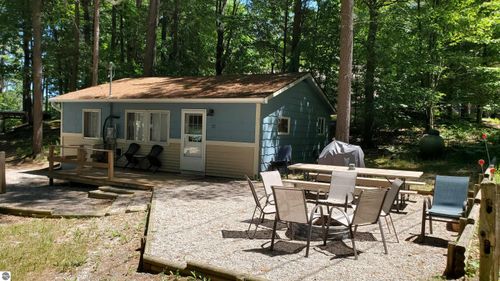 2341 Lake View Avenue, Traverse City, MI, 49696 | Card Image