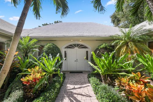 4 Country Road, Village Of Golf, FL, 33436 | Card Image