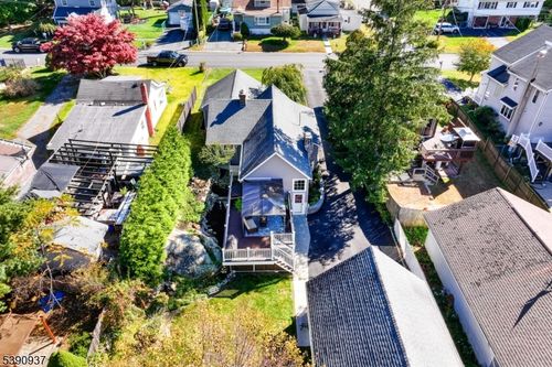 40 Schwarz Blvd, Lake Hopatcong, NJ, 07849-1512 | Card Image