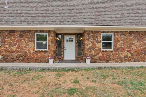 331178 E Captain Dr, Wellston, OK, 74881-8055 | Card Image