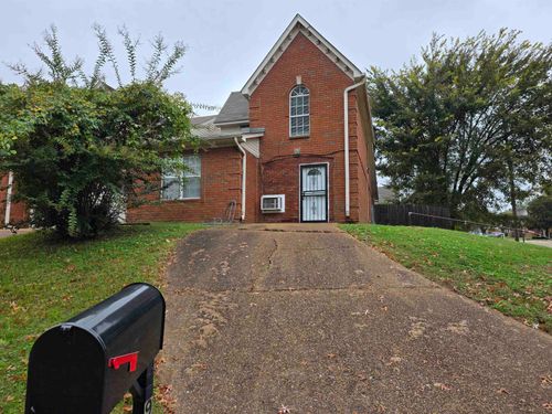 3945 Oak Branch Cir E, Memphis, TN, 38135-0224 | Card Image