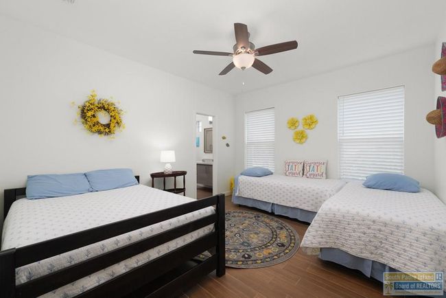 A - 212 W Acapulco St, Townhouse with 3 bedrooms, 3 bathrooms and 2 parking in South Padre Island TX | Image 20