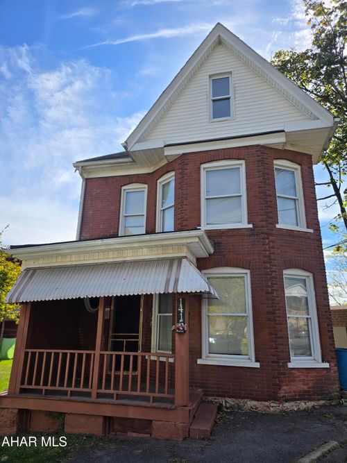 1415 Washington Ave, Altoona, PA, 16601-3141 | Card Image