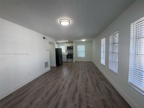 apt-210-2910 Pierce St, Hollywood, FL, 33020-3864 | Card Image