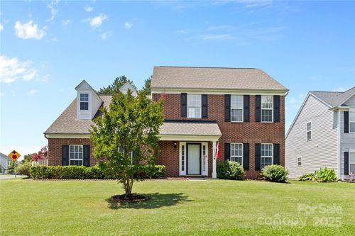 9746 Holly Park Dr, Charlotte, NC, 28214-7140 | Card Image