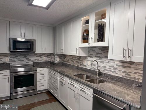 apt-305-200 N Pickett St, ALEXANDRIA, VA, 22304-2123 | Card Image