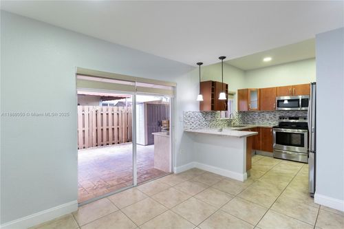 18038 Nw 74th Ct, Hialeah, FL, 33015-8454 | Card Image