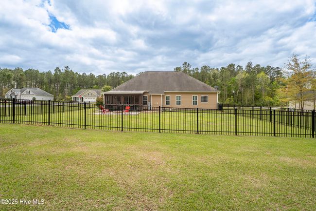140 W Huckleberry Way, House other with 3 bedrooms, 2 bathrooms and 2 parking in Rocky Point NC | Image 65