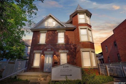 1-2-3-2216 Lorne St, Regina, SK, S4P2M7 | Card Image