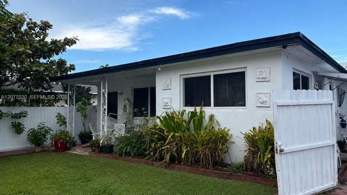 13741 Ne 20th Pl, North Miami Beach, FL, 33181-1605 | Card Image
