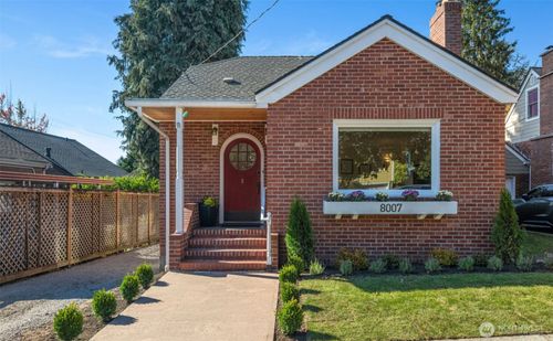 8007 Wallingford Ave N, Seattle, WA, 98103-4535 | Card Image