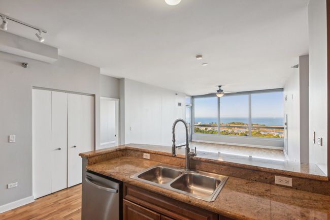 APT-1805 - 1841 S Calumet Ave, Condo with 2 bedrooms, 2 bathrooms and 1 parking in Chicago IL | Image 10