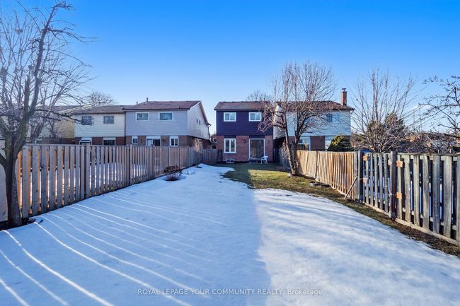 836 Messenger Meadow Dr, House attached with 3 bedrooms, 3 bathrooms and 2 parking in Mississauga ON | Image 14