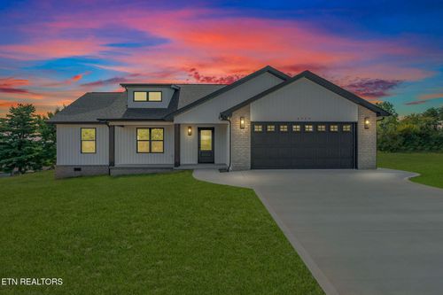 3735 Hardwood Rd, Kodak, TN, 37764-1311 | Card Image