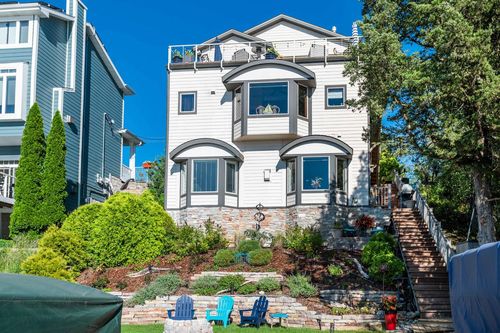 W332N6211 County Road C, Nashotah, WI, 53058-9435 | Card Image