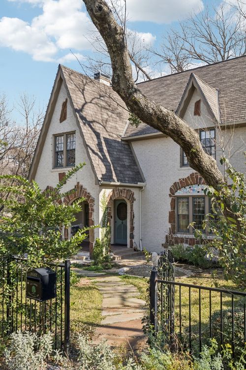1022 N Montclair Ave, Dallas, TX, 75208-3517 | Card Image