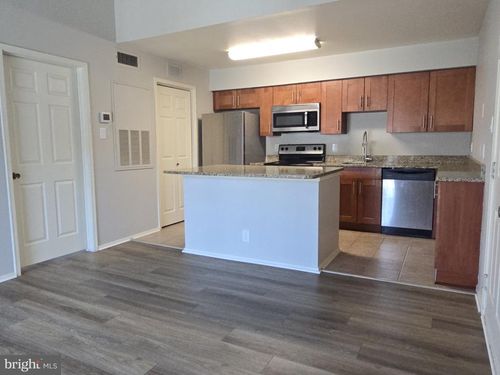 328-3306 Wyndham Cir, ALEXANDRIA, VA, 22302-4306 | Card Image