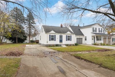 View of front of house featuring a front lawn | Image 3