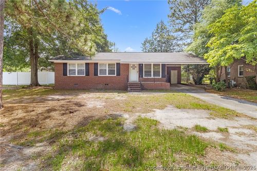 310 N 4th Street, St Pauls, NC, 28384 | Card Image