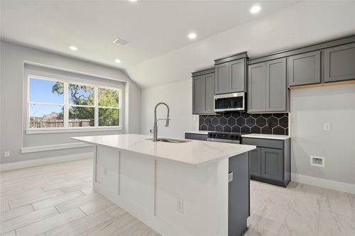 4 Cedar Valley Ct, Wimberley, TX, 78676-2829 | Card Image