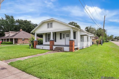 321 Rosedale Rd, Port Allen, LA, 70767-2150 | Card Image