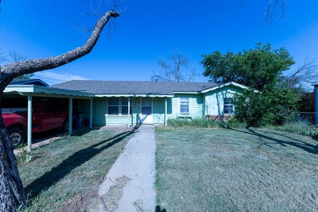 Front of Home | Image 4