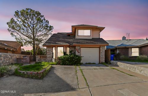 905 Centennial Dr, El Paso, TX, 79912-1428 | Card Image