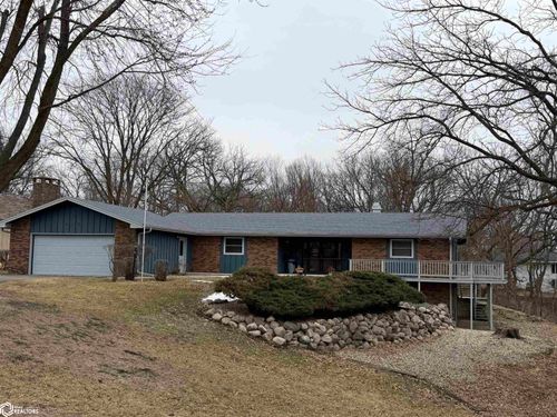 915 11th St Sw, Humboldt, IA, 50548-2425 | Card Image