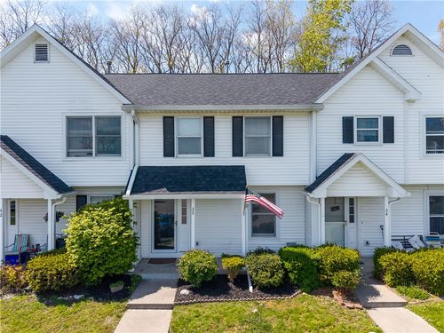 33 Old Meadow Ct, Livonia, NY, 14487-9767 | Card Image