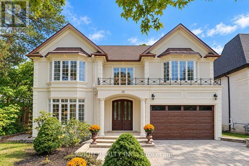 28 Tally Lane, North York, ON, M2K1V4 | Card Image