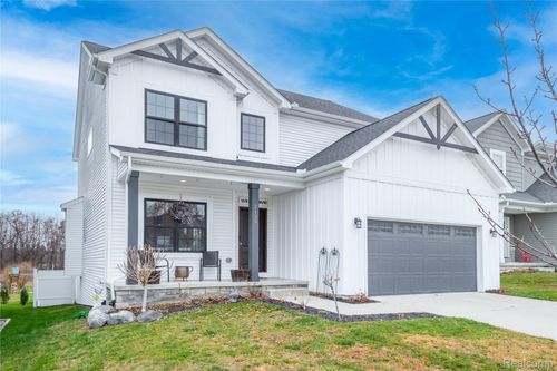 2155 Hidden Ridge Dr, Holly, MI, 48442-1958 | Card Image