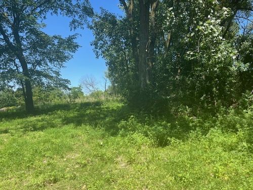 13804 Croissant Dr, Burnham, IL, 60633-2101 | Card Image