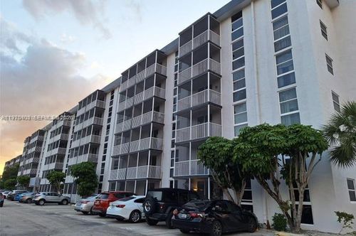 b304-16851 Ne 23rd Ave, North Miami Beach, FL, 33160-3778 | Card Image