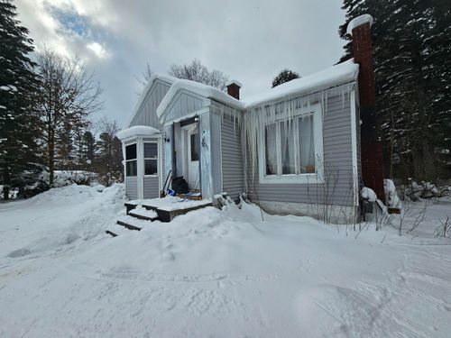 2665 Whitehall Rd, Muskegon, MI, 49445-1049 | Card Image