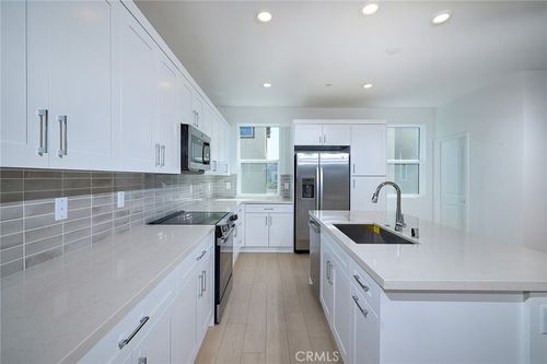 6045 Fairfax Dr, Eastvale, CA, 92880-3731 | Card Image