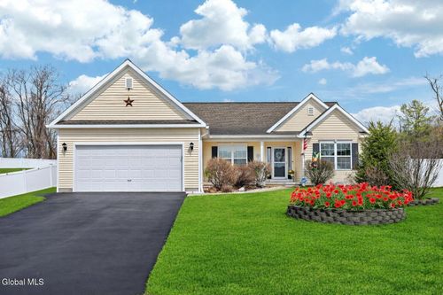 19 Autumn Ln, Troy, NY, 12182-3611 | Card Image