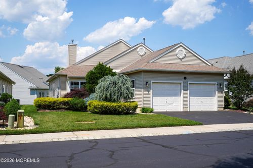64 Vineyard Court, Monroe, NJ, 08831 | Card Image